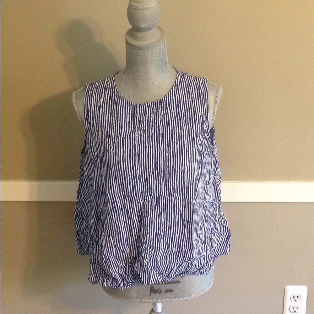 Blue and white top